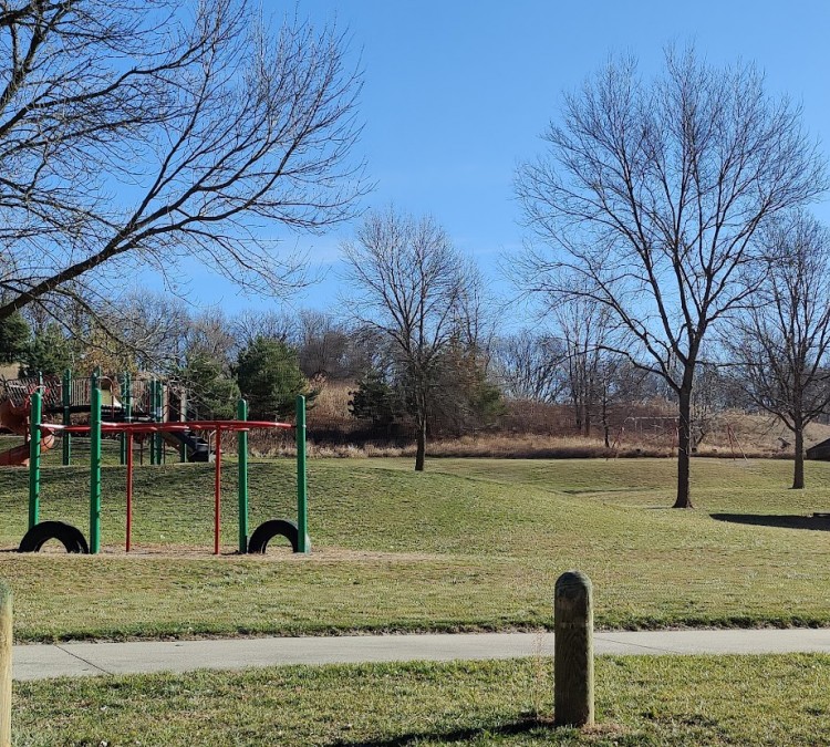 moorehead-playground-and-picnic-area-photo